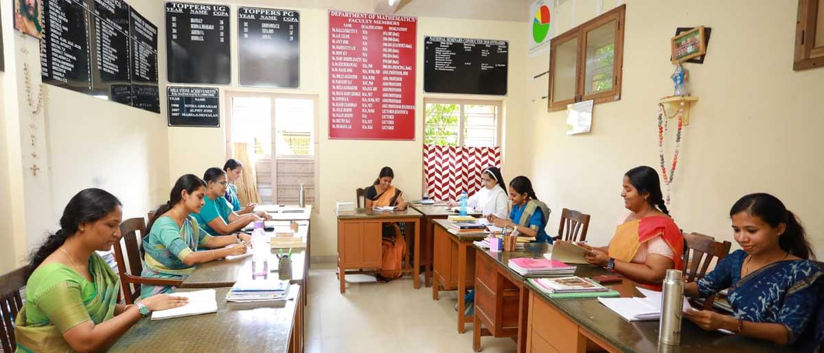 St Mary's College Thrissur Campus Building photo 17